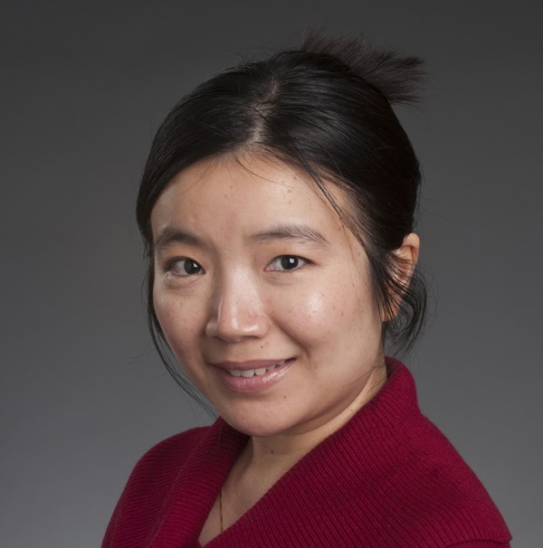 Lan Li Headshot